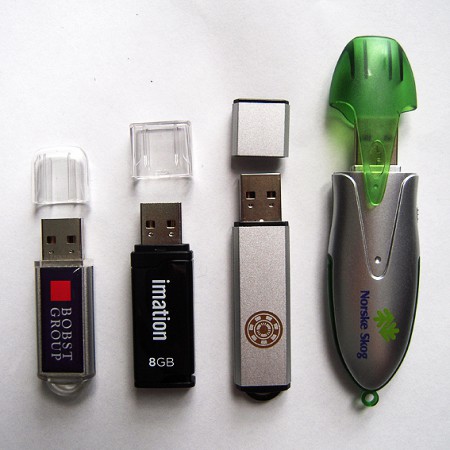Flash drives with caps